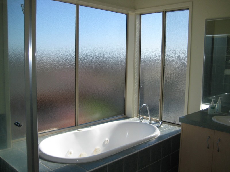 Taylors Hill VIC 3037