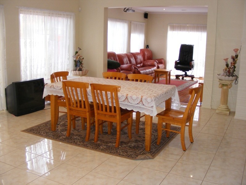 8 sedgefield terrace, Cairnlea VIC 3023