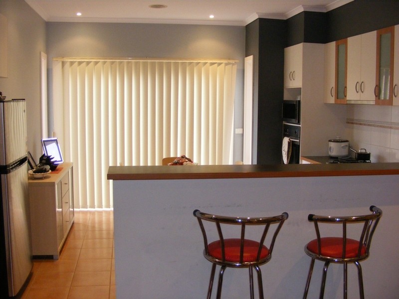 Taylors Hill VIC 3037