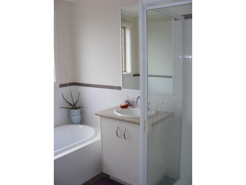 Taylors Hill VIC 3037