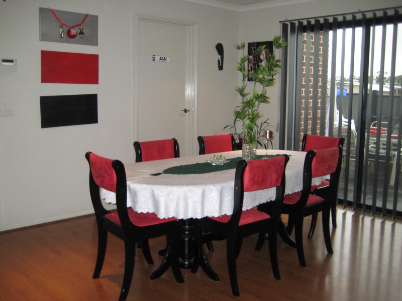 Cairnlea VIC 3023