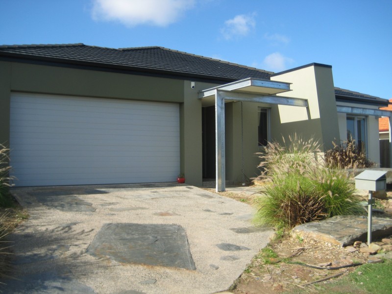 Taylors Hill VIC 3037