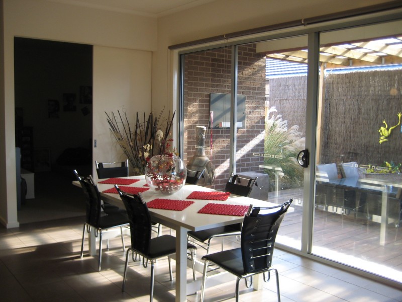 Taylors Hill VIC 3037