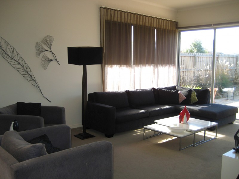 Taylors Hill VIC 3037