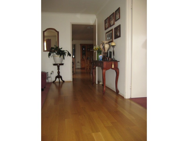 Taylors Lakes VIC 3038