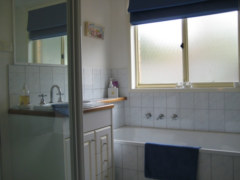 Taylors Lakes VIC 3038