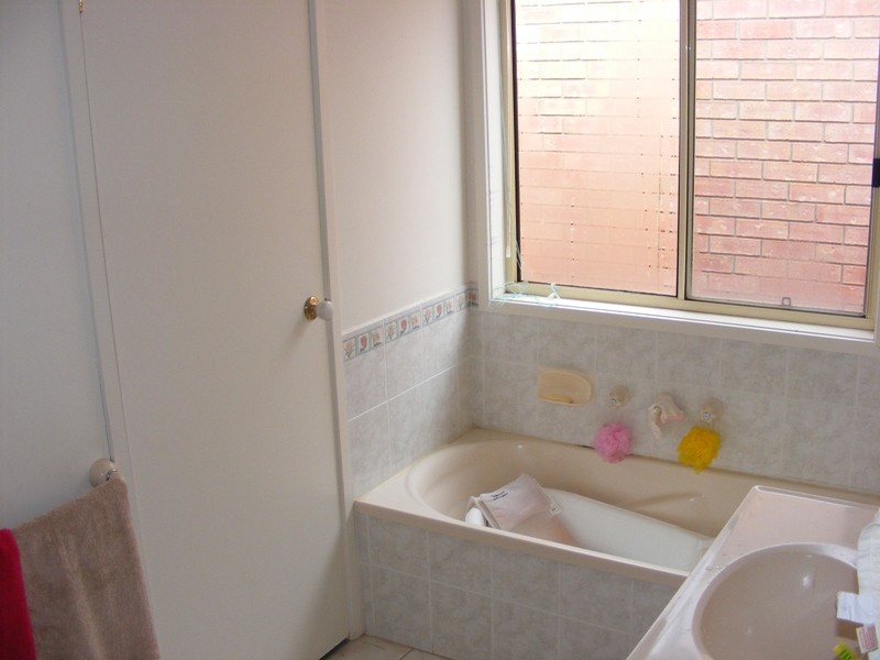 Caroline Springs VIC 3023