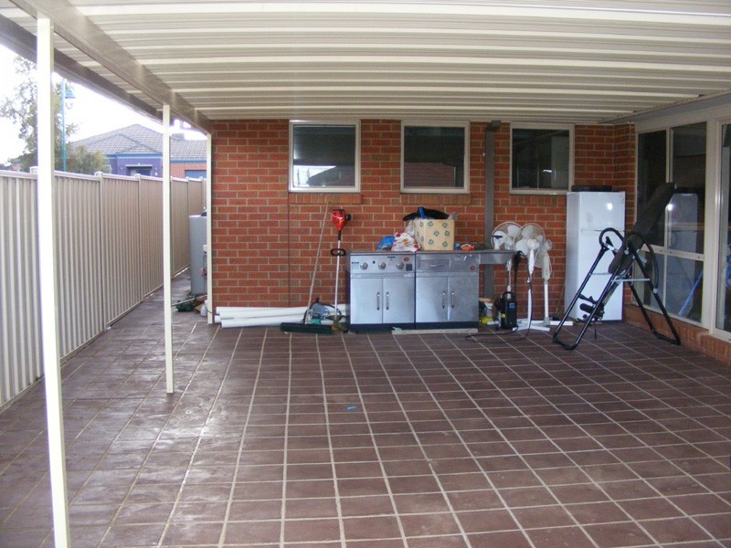 Taylors Hill VIC 3037