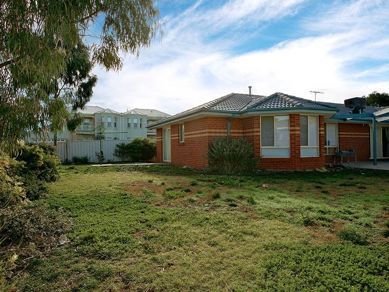Cairnlea VIC 3023