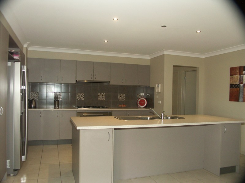 Taylors Hill VIC 3037
