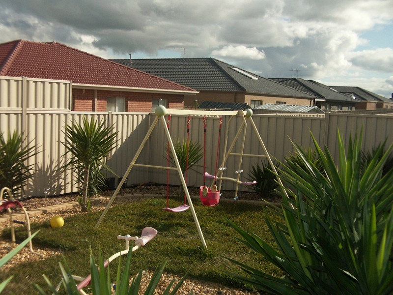 Taylors Hill VIC 3037