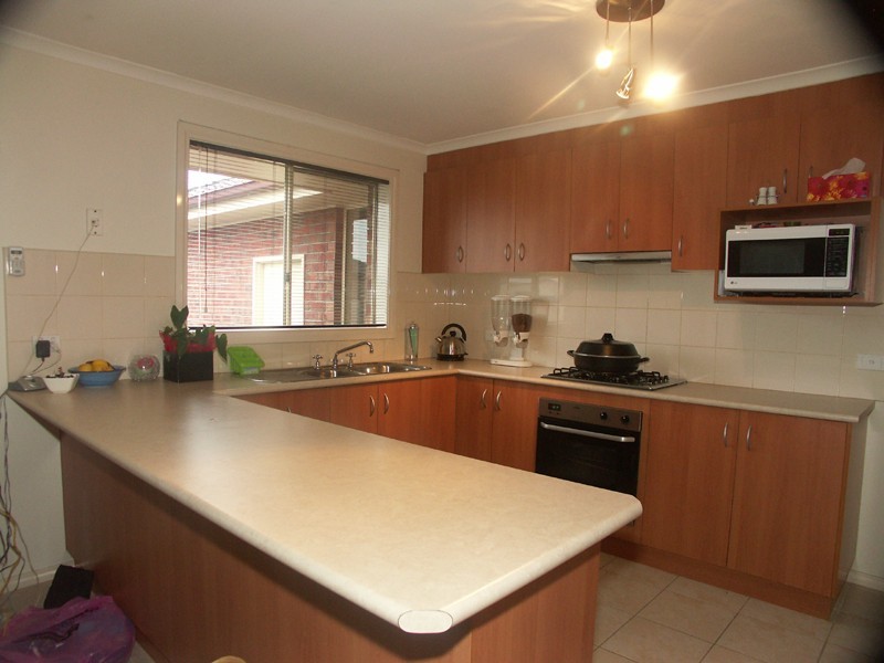 Taylors Hill VIC 3037