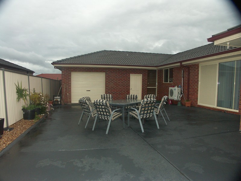 Taylors Hill VIC 3037