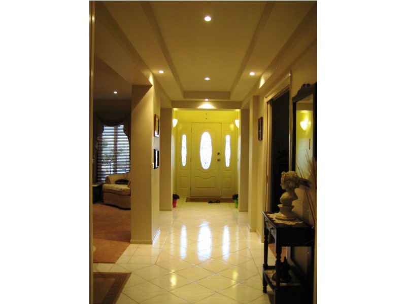 Taylors Lakes VIC 3038