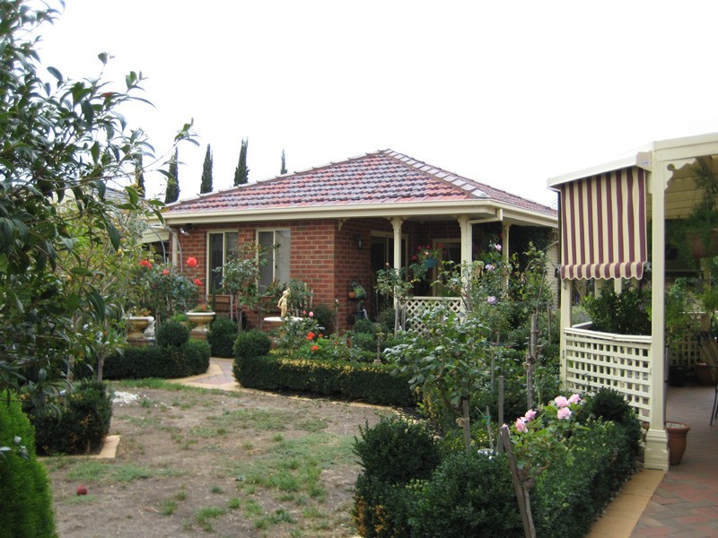 Taylors Lakes VIC 3038