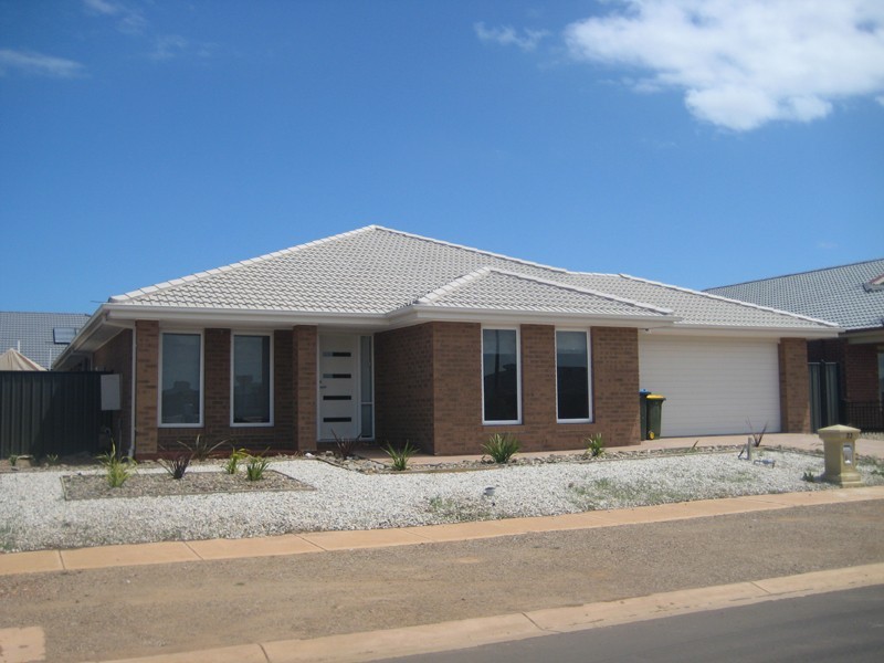 22 Niland Crescent, Point Cook VIC 3030