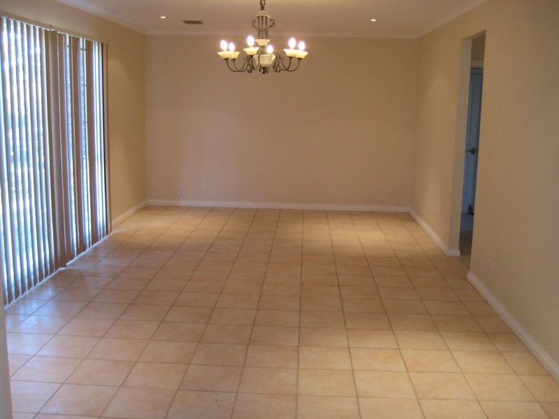 1 Silverwood Court, Hillside VIC 3037