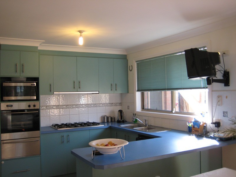 Taylors Hill VIC 3037