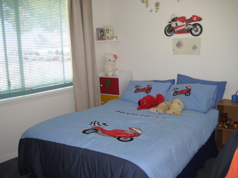 Taylors Hill VIC 3037