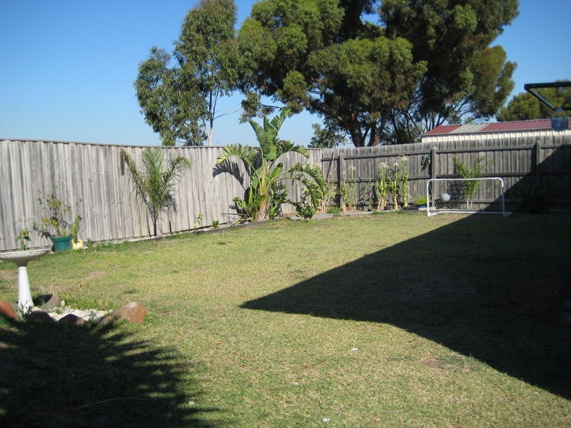 Taylors Hill VIC 3037