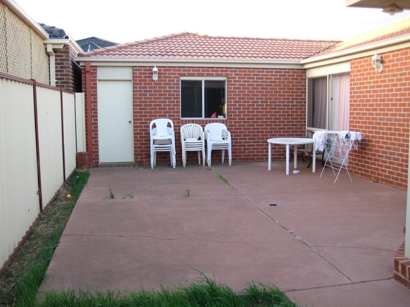 Taylors Hill VIC 3037