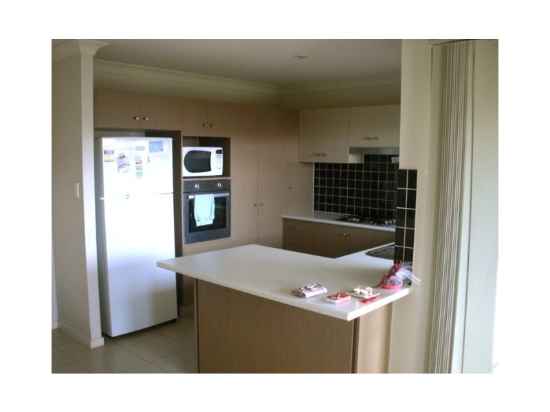 2 Leafwing Street, Kallangur QLD 4503