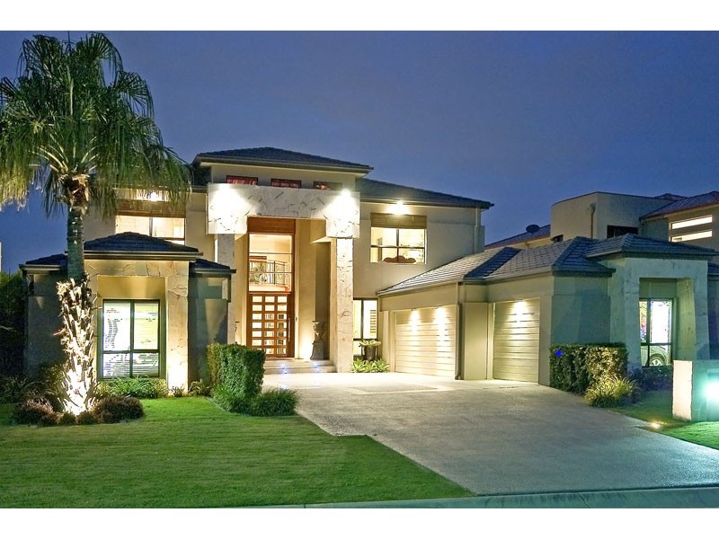 2315 Belmont Court, Hope Island QLD 4212