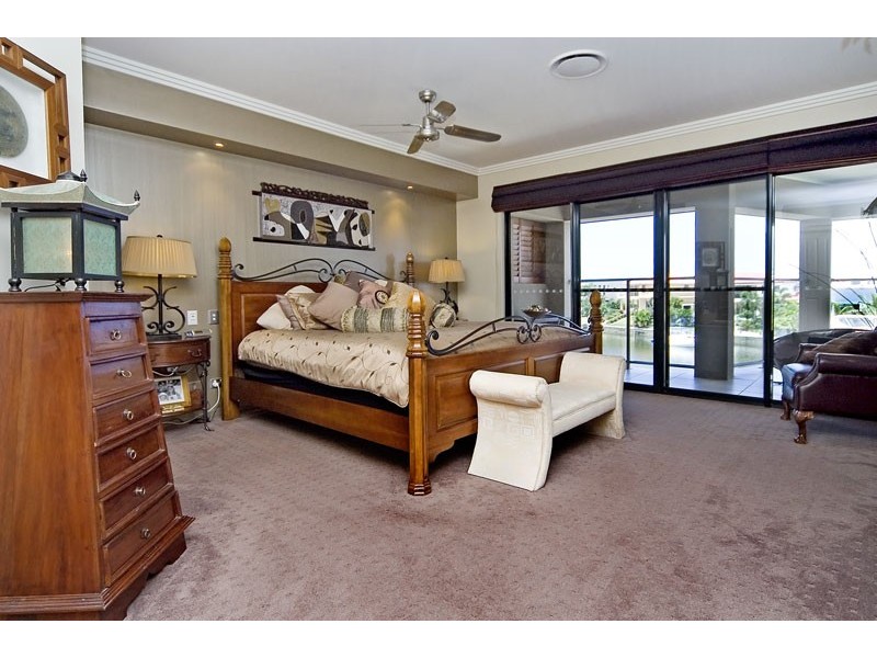 2315 Belmont Court, Hope Island QLD 4212