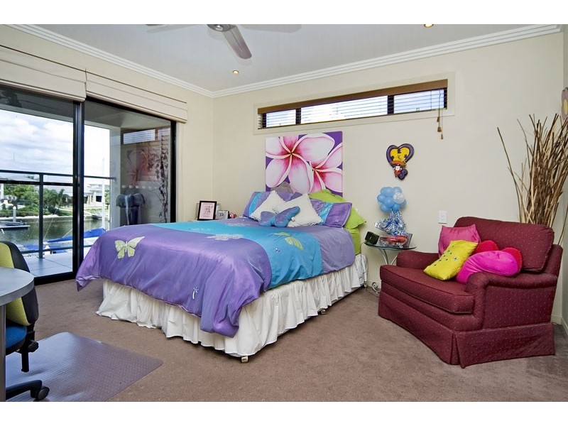 2315 Belmont Court, Hope Island QLD 4212