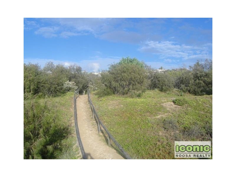 Castaways Beach QLD 4567