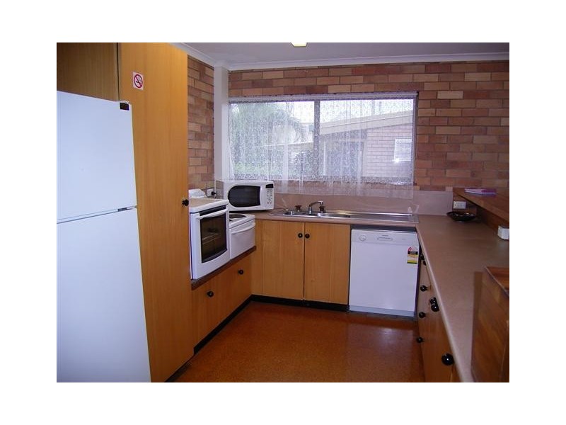 2/17 Russell Street, Noosaville QLD 4566