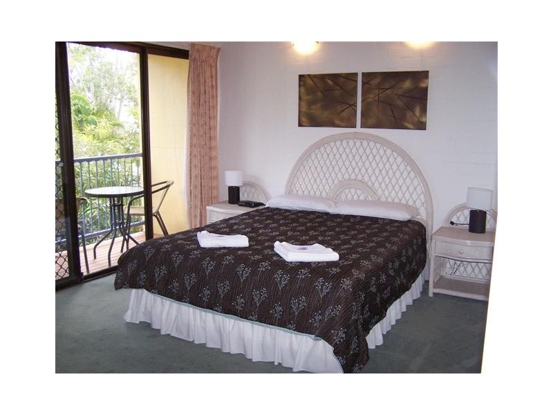 2/42 James Street, Noosaville QLD 4566