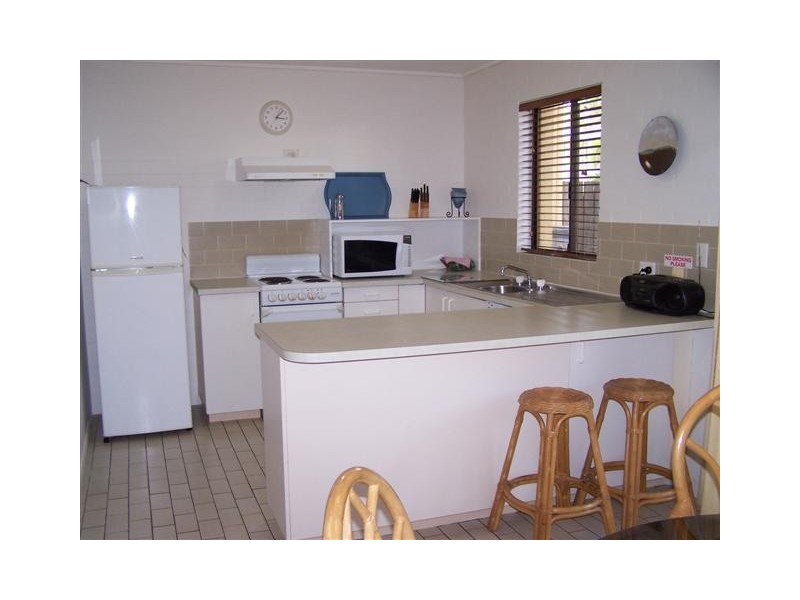 2/42 James Street, Noosaville QLD 4566