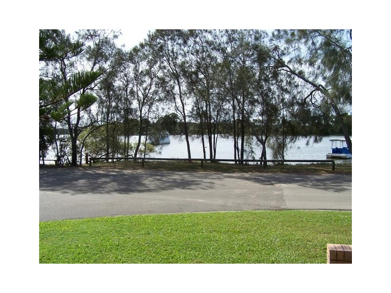 1/7 Hilton Esplanade, Tewantin QLD 4565
