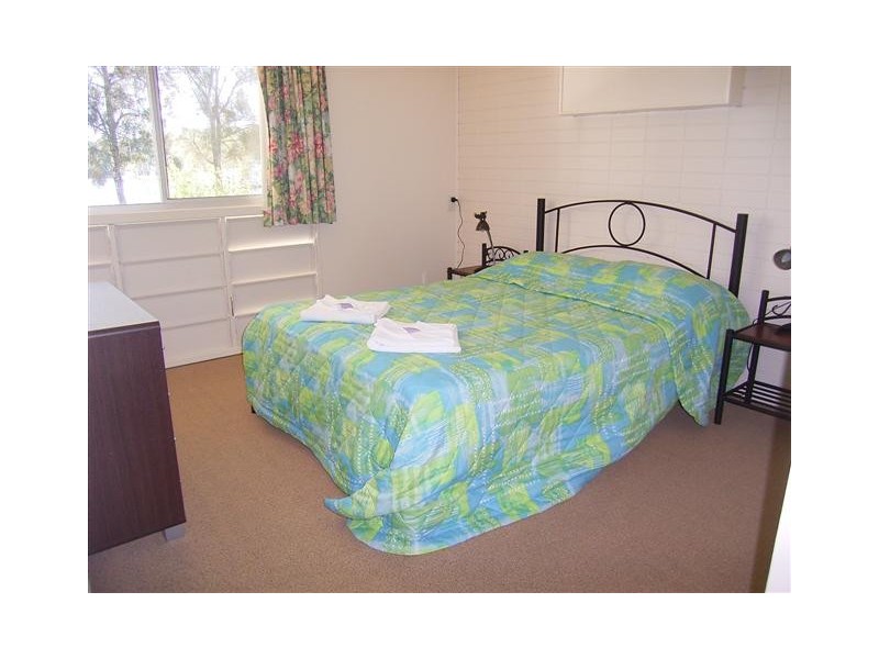 2/7 Hilton Esplanade, Tewantin QLD 4565