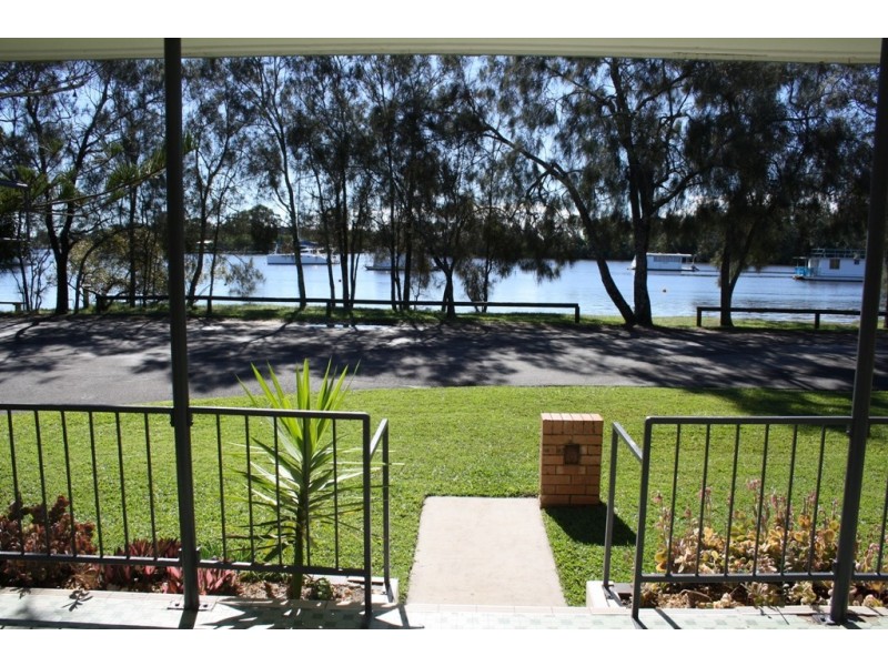 3/7 Hilton Esplanade, Tewantin QLD 4565