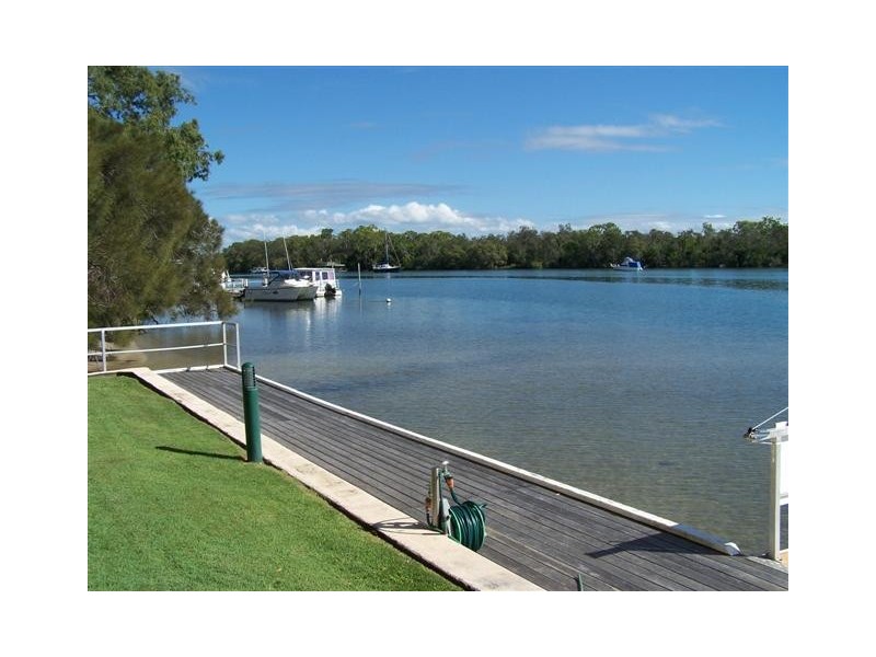 2/76 Hilton Terrace, Tewantin QLD 4565