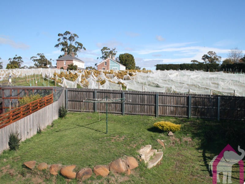 72 Gibson St, Kings Meadows TAS 7249