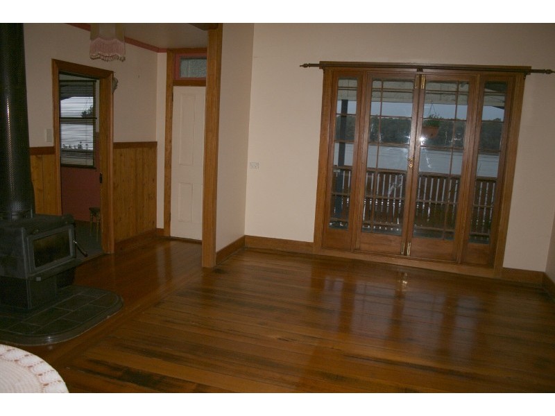 99 Gravelly Beach Rd, Blackwall TAS 7275