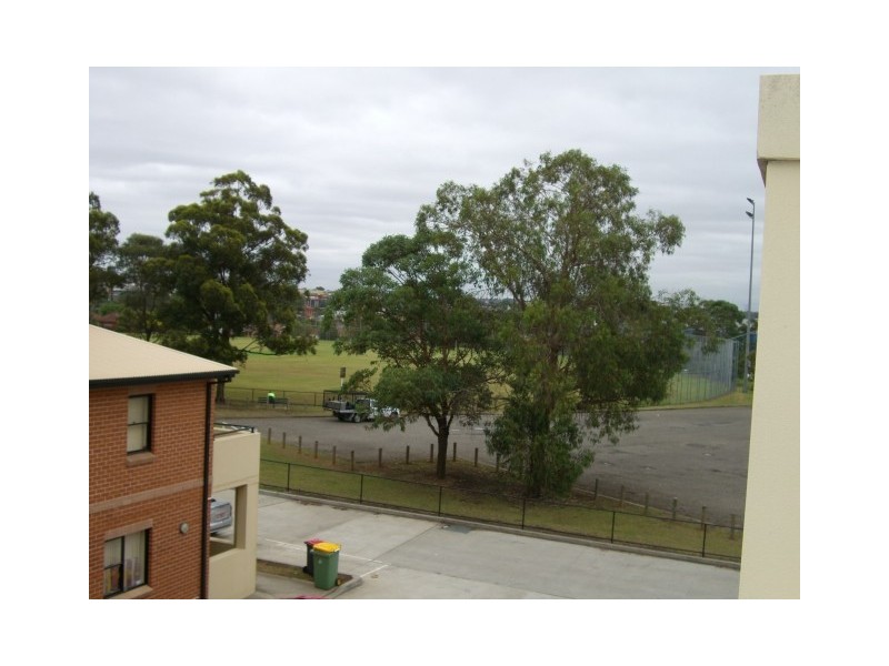63/68 Davies Rd, Padstow NSW 2211
