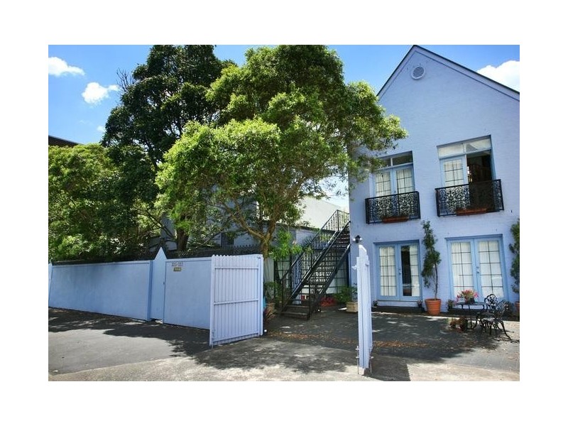 225-227 Cope St, Waterloo NSW 2017