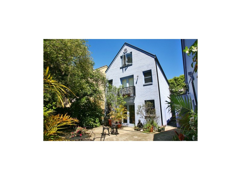 225-227 Cope St, Waterloo NSW 2017