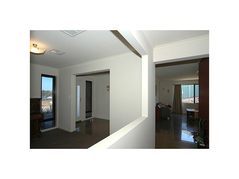 16 Shrike Place, Hewett SA 5118