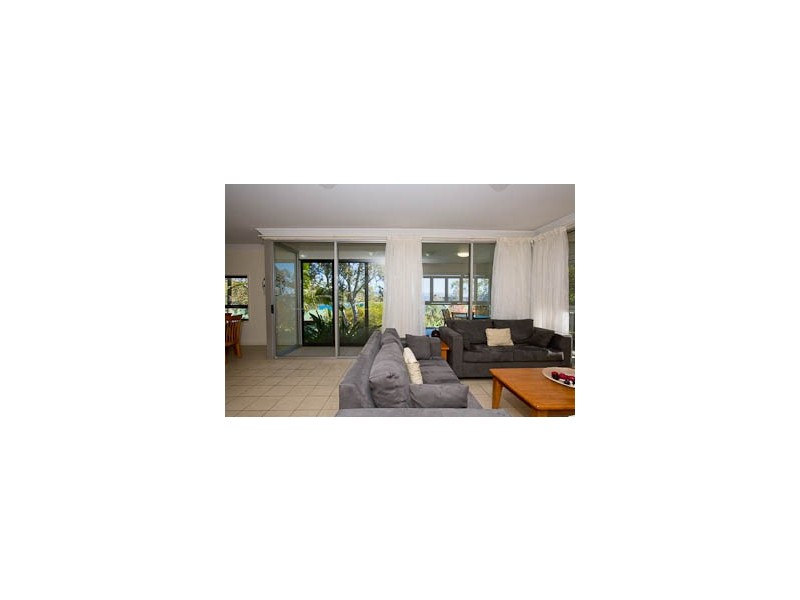 1/2 Flametree Grove, Hamilton Island QLD 4803