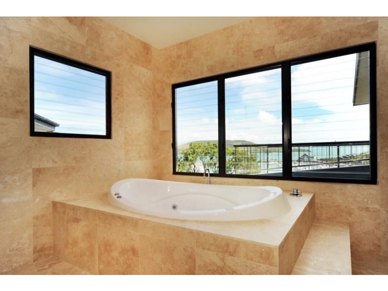 MVD/4 Marina Drive, Hamilton Island QLD 4803