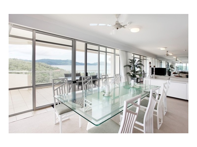 8/1 Marina Drive, Hamilton Island QLD 4803