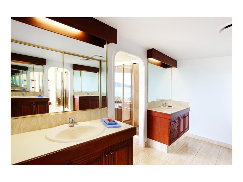 8/1 Marina Drive, Hamilton Island QLD 4803
