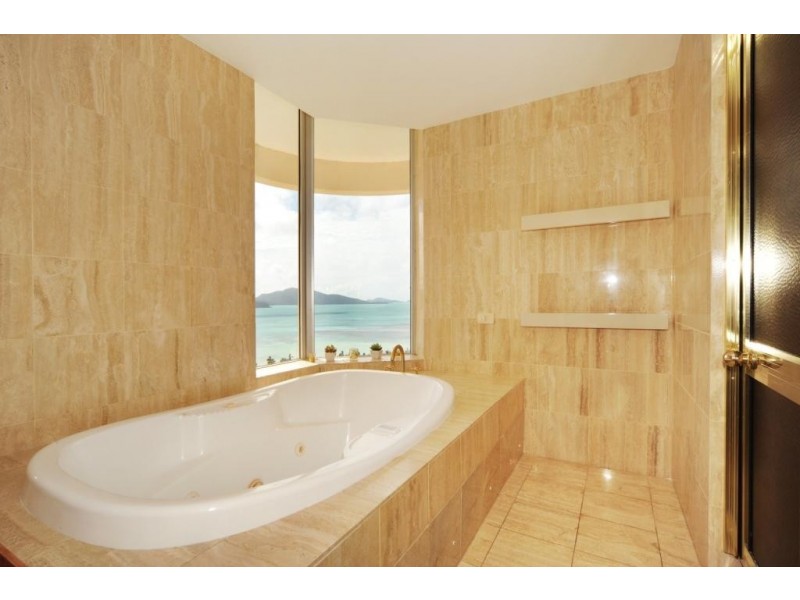 13/1 Marina Drive, Hamilton Island QLD 4803