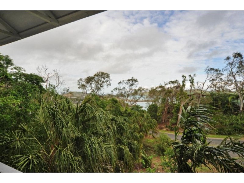 10/2 Flametree Grove, Hamilton Island QLD 4803