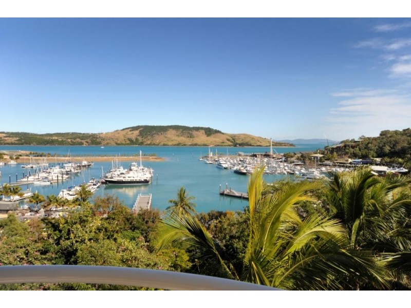 2/1 Marina Drive, Hamilton Island QLD 4803